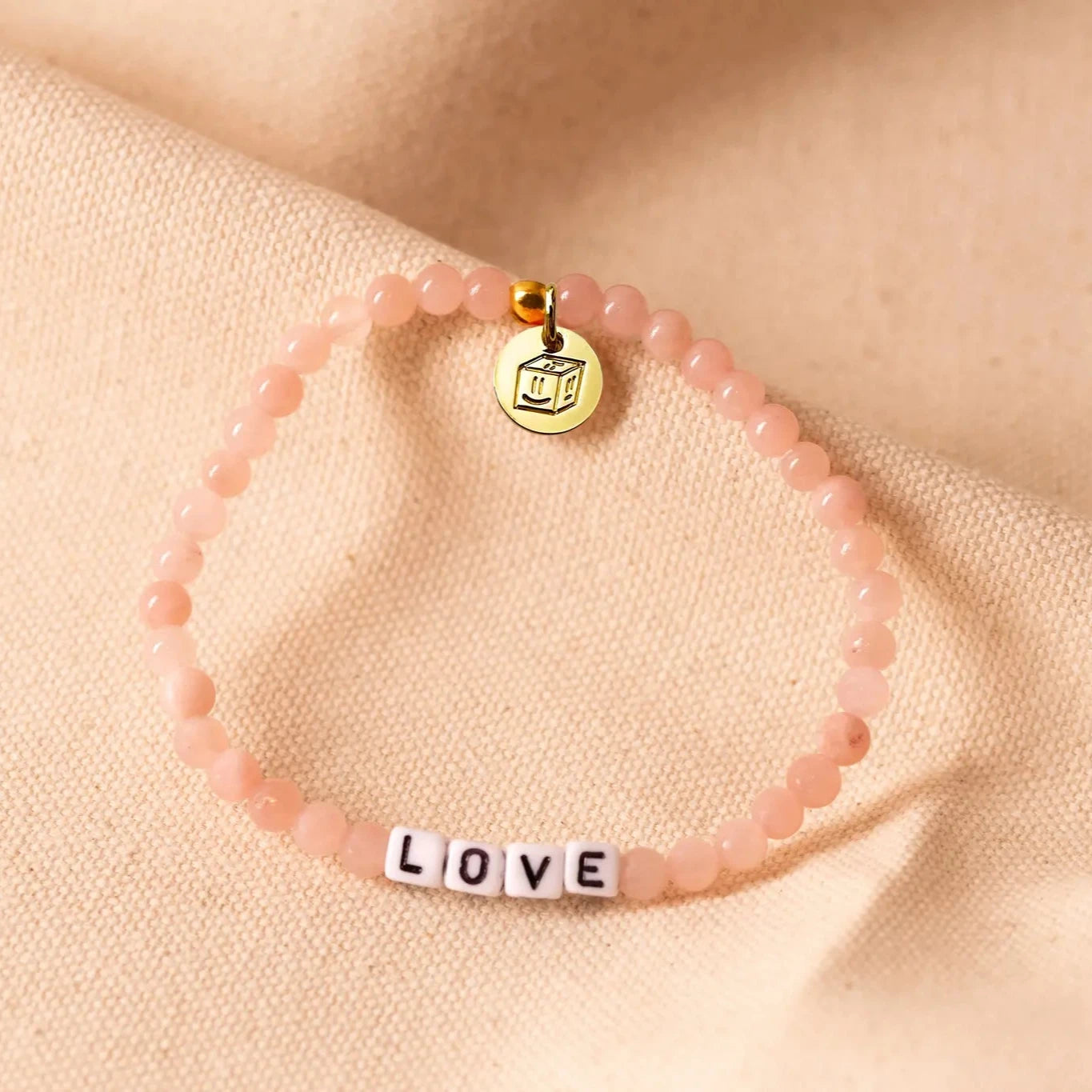 Soft Rose – Your personalized pearl bracelet