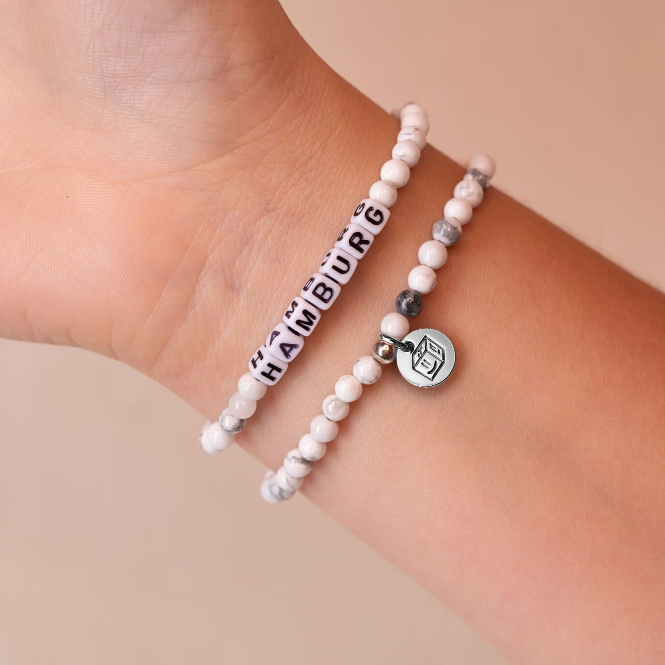 White Marble – Personalized Pearl Bracelet
