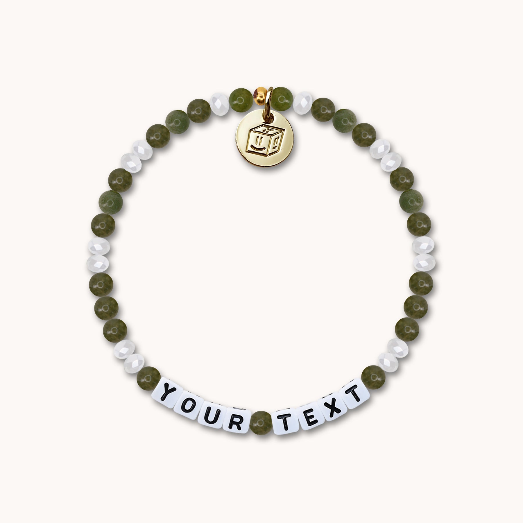 Forest Pearl Harmony – Personalisiertes Perlenarmband