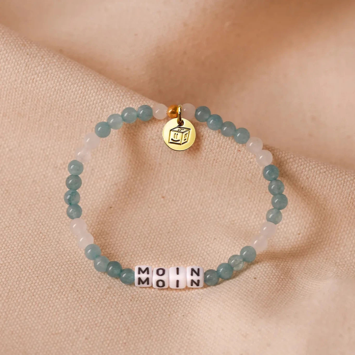 Ocean Breeze – Personalized Pearl Bracelet