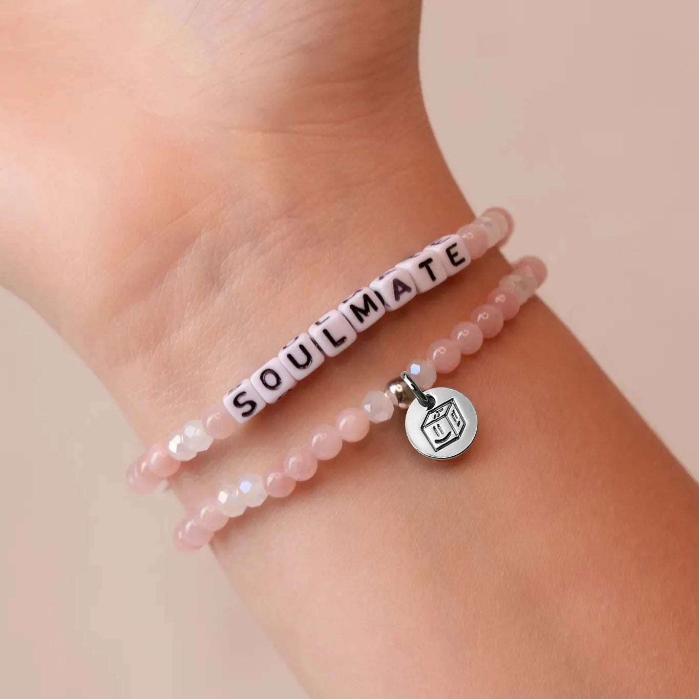 Rose Harmony- Personalisiertes Perlenarmband