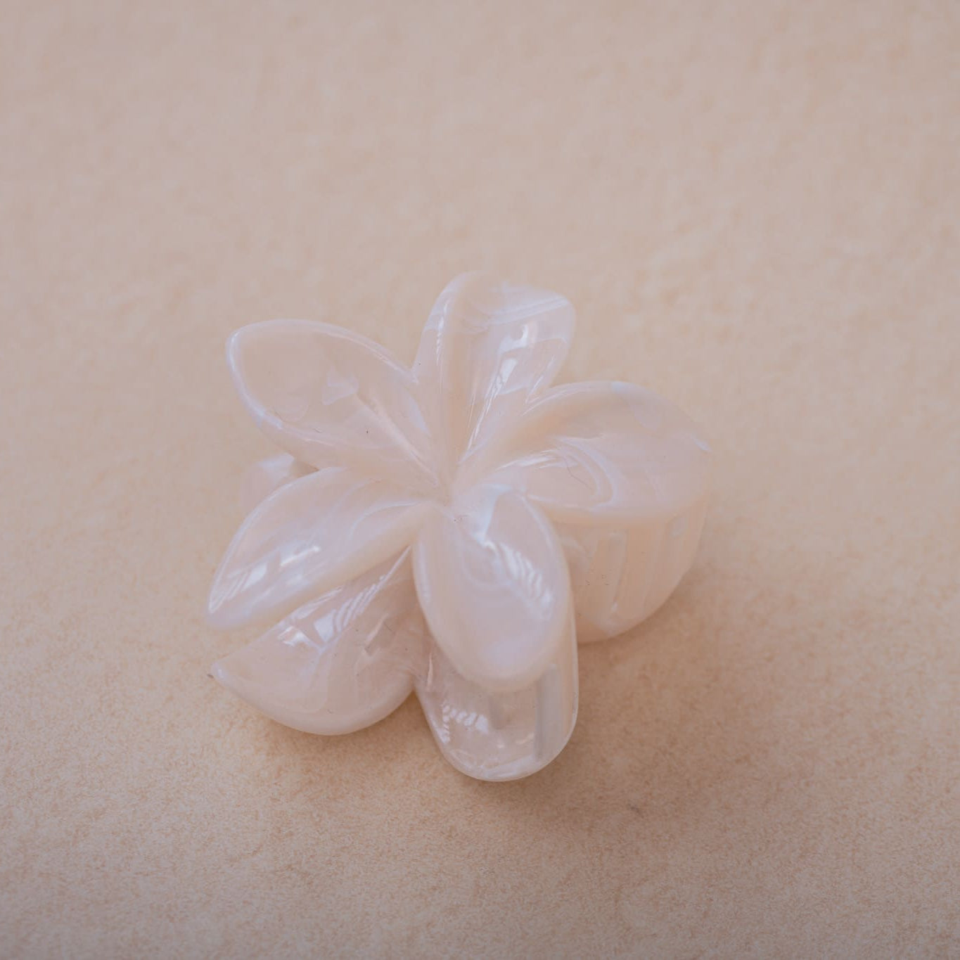 PEARL BLOOM HAARKLAMMER 🌸✨