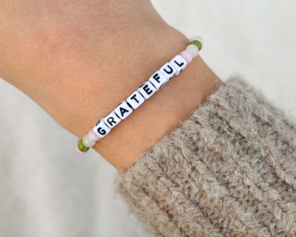 Pink Milchquarz Stone Perlen Armband mit Wunschbuchstaben | Text | Name